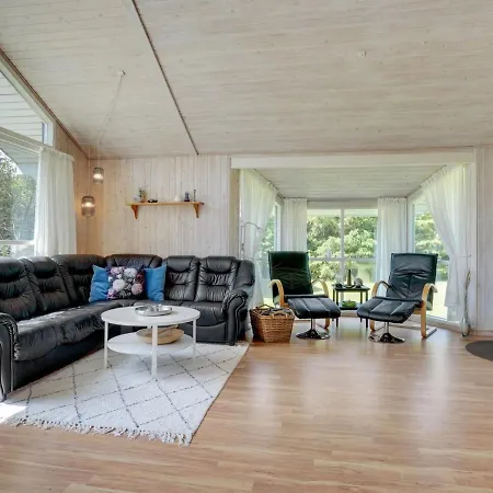 Gustina - 1-2km From The Sea In Nw Jutland By Interhome *