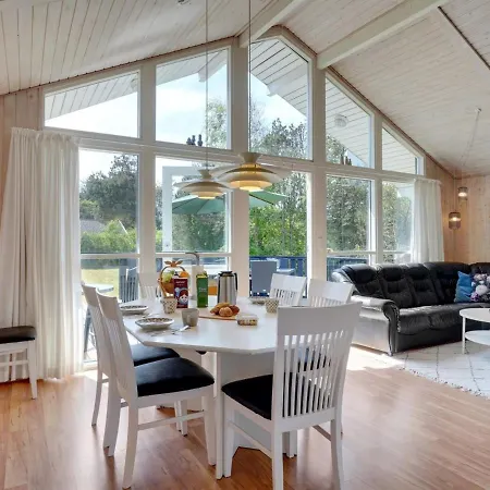 Holiday home Gustina - 1-2km From The Sea In Nw Jutland By Interhome Saltum